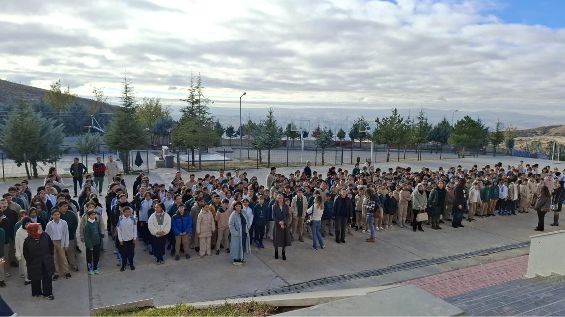 Yeşil Vatan Benim Okulum Geleceğe Çare Projesi Kapsamında Deprem Tatbikatı Gerçekleştirildi
